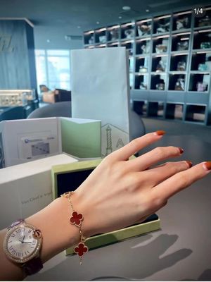 ποιότητας  18K Gold And Real Diamonds Van Cleef And Arpels 5 Motifs Vintage Alhambra Bracelet εργοστάσιο