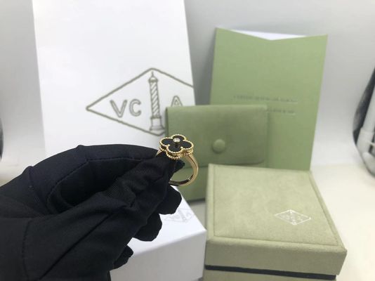 Ποιότητα Van Cleef και εκλεκτής ποιότητας Alhambra δαχτυλίδι κίτρινο χρυσό Onyx Arpels γύρω από το διαμάντι εργοστάσιο