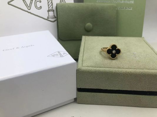 Ποιότητα Van Cleef και εκλεκτής ποιότητας Alhambra δαχτυλίδι κίτρινο χρυσό Onyx Arpels γύρω από το διαμάντι εργοστάσιο