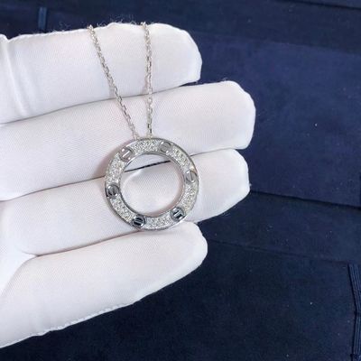 Ποιότητα Προσαρμοσμένος άσπρος χρυσός περιδεραίων 18K ΑΓΑΠΗΣ σειρών αυτοκινήτων ΕΝΑΝΤΊΟΝ των διαμαντιών που στρώνονται εργοστάσιο