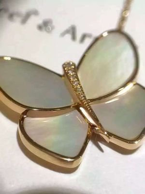 Ποιότητα Κίτρινος χρυσός περιδεραίων 18K κρεμαστών κοσμημάτων πεταλούδων, Van Cleef Butterfly περιδέραιο εργοστάσιο