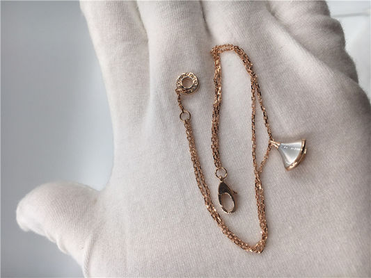 Ποιότητα Το άσπρο βραχιόλι 18K κοσμήματος κοσμήματος πολυτέλειας κρεμαστών κοσμημάτων αυξήθηκε χρυσός με τη λευκιά μητέρα του μαργαριταριού εργοστάσιο